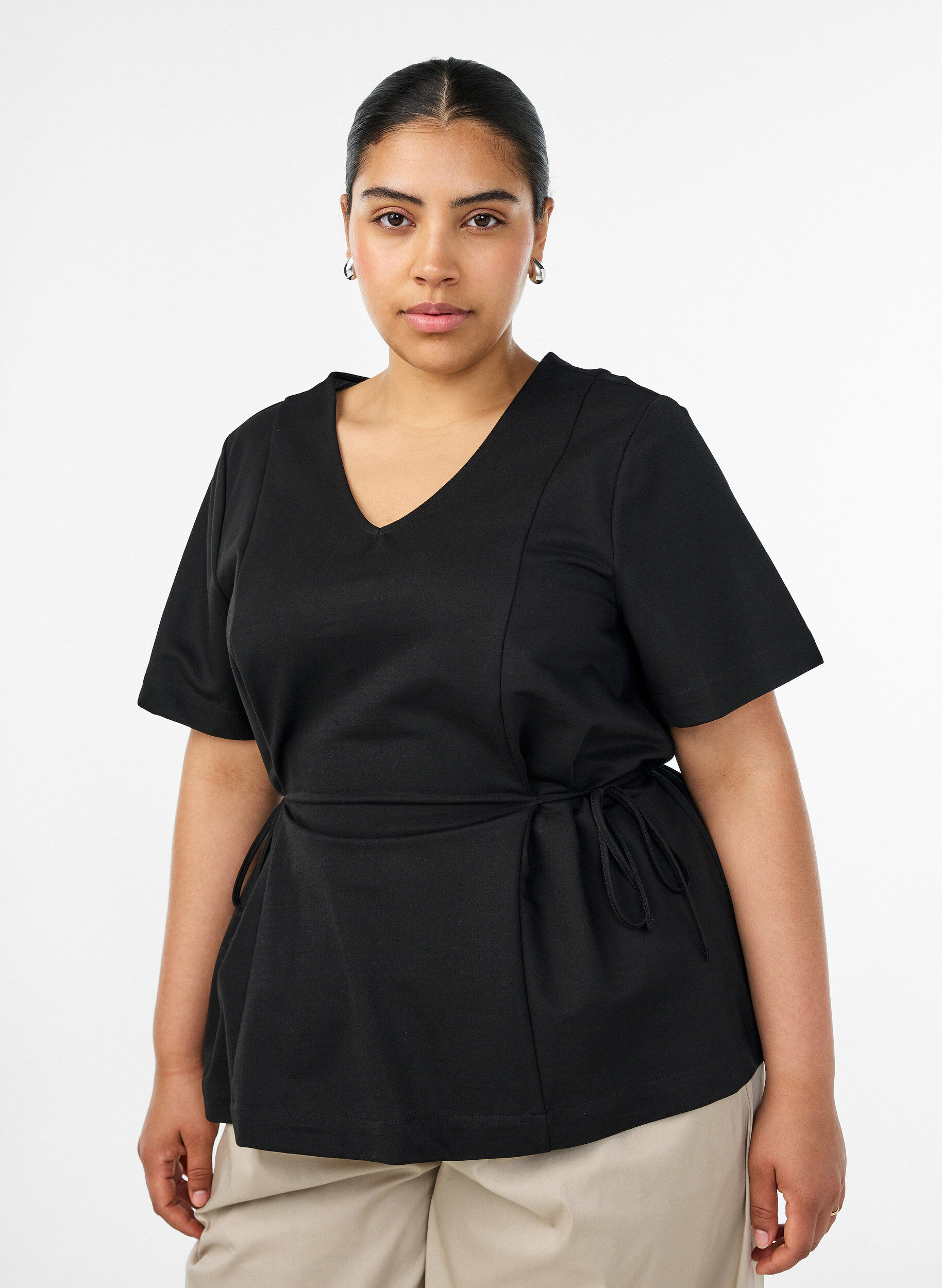 Zizzifashion Blouse in a cotton blend with a V-neck and tie-string, Black, Model image number 0