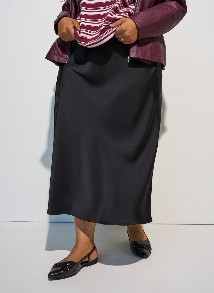 Satin midi skirt, Black, Model image number 3