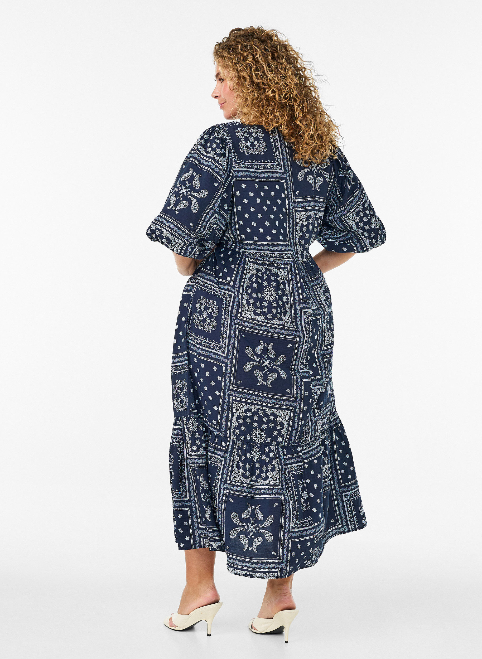 Zizzifashion Ankle-length dress in viscose with paisley print and short sleeves, Blue, Model image number 1