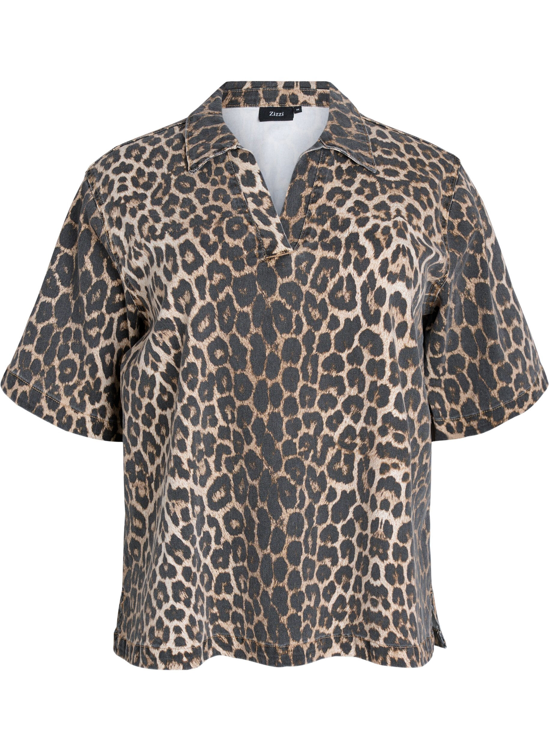 Leopard print denim blouse with collar and half sleeves