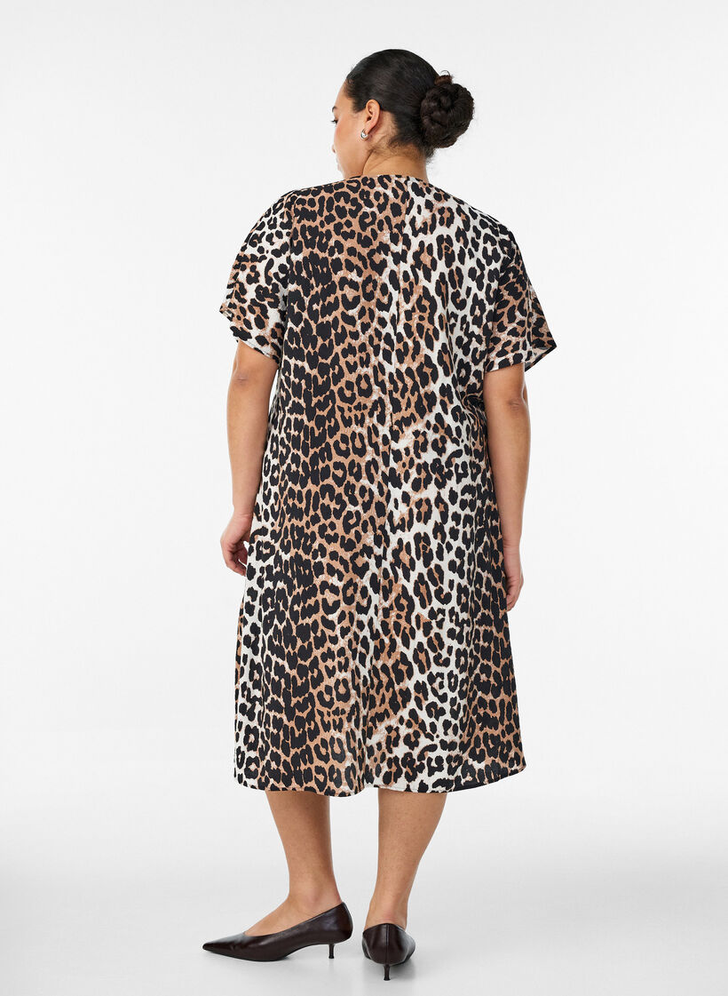 V-neck dress in viscose, Brown, Model image number 1