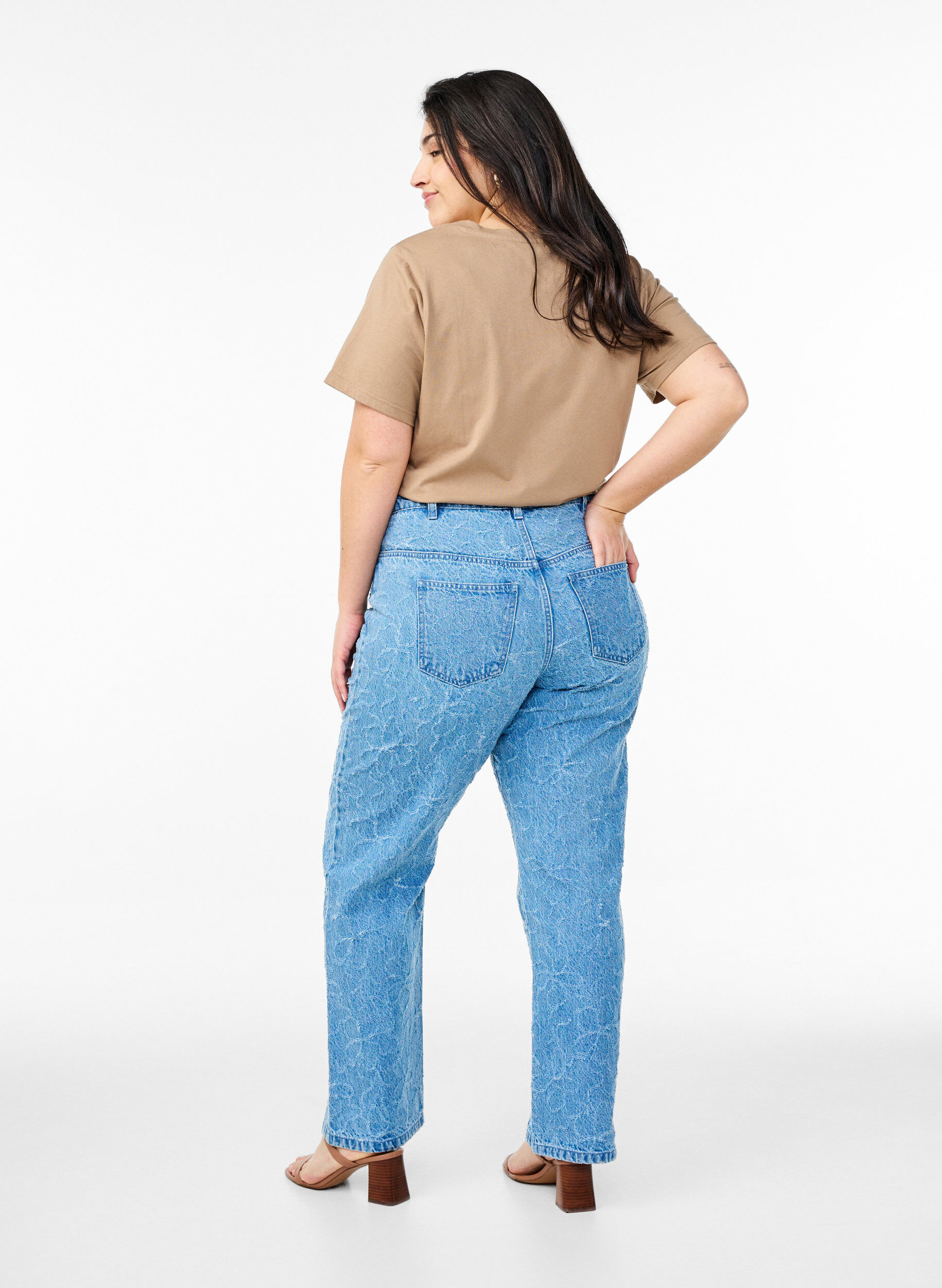 Zizzifashion Gemma jeans with a high waist and floral pattern, Light Blue, Model image number 2