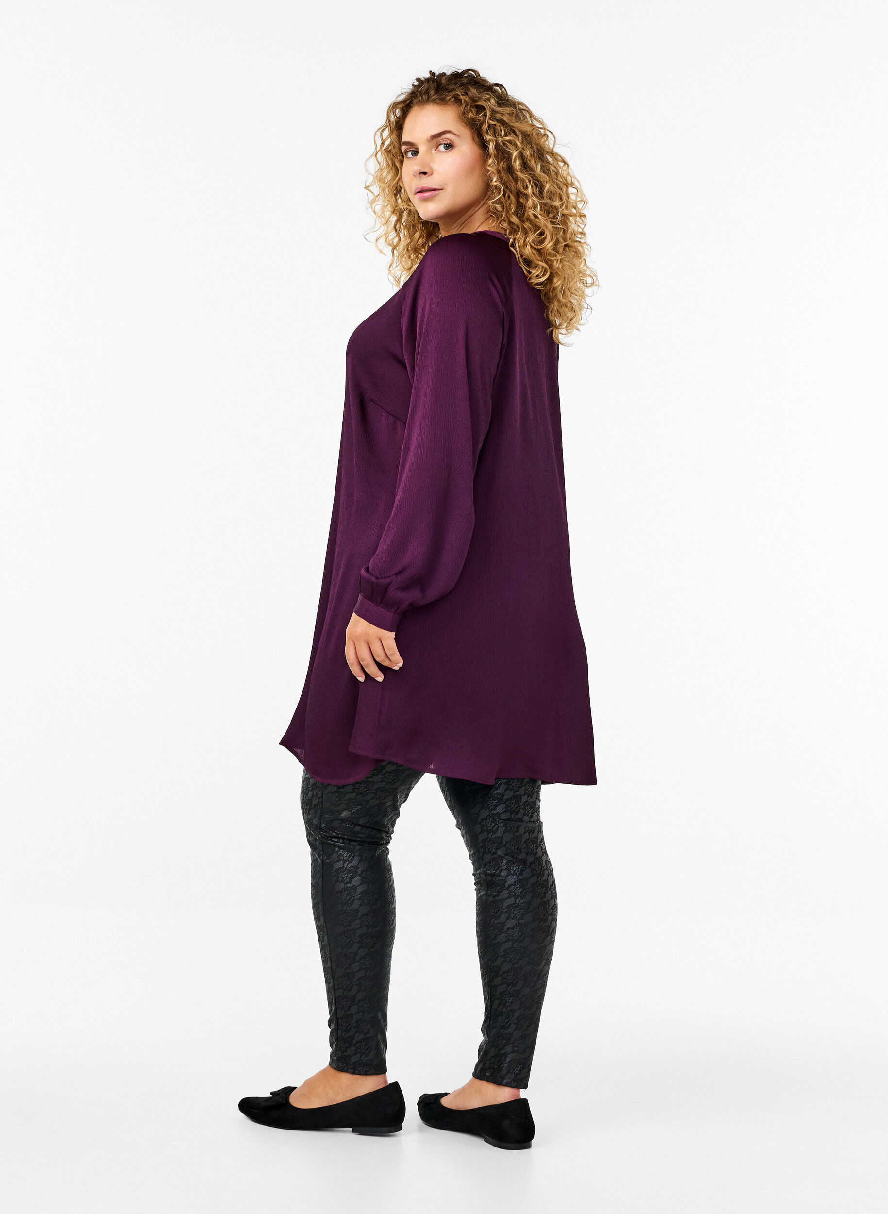 Zizzifashion Long shirt with buttons and long sleeves, Potent Purple, Model image number 1