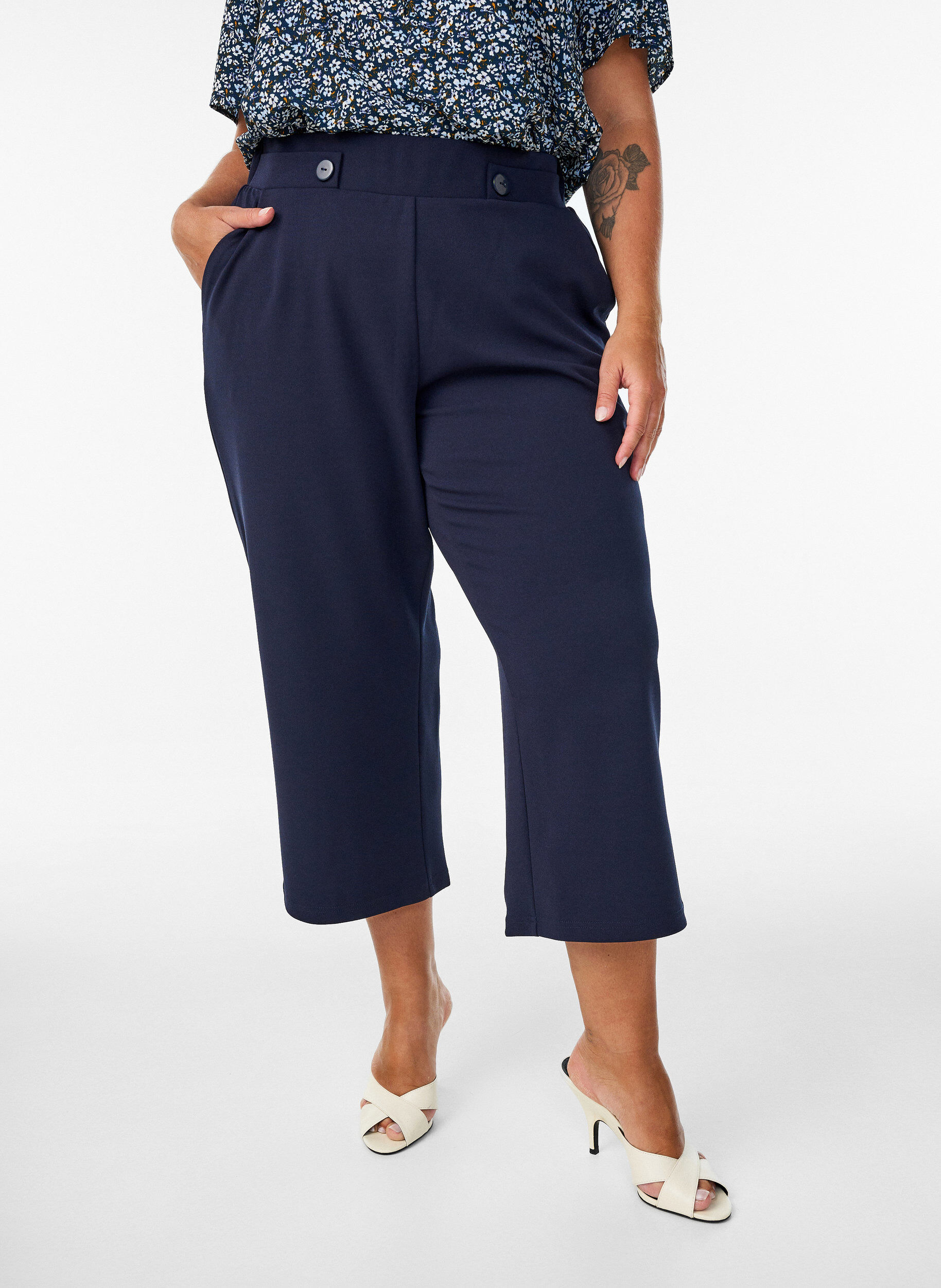 Zizzifashion Ankle length trousers with loose fit, Blue, Model image number 2