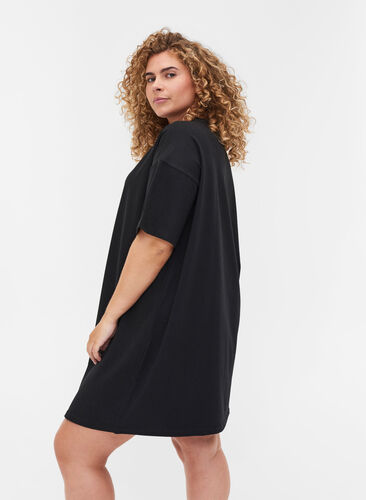 Long, short-sleeved T-shirt in cotton, Black, Model image number 1
