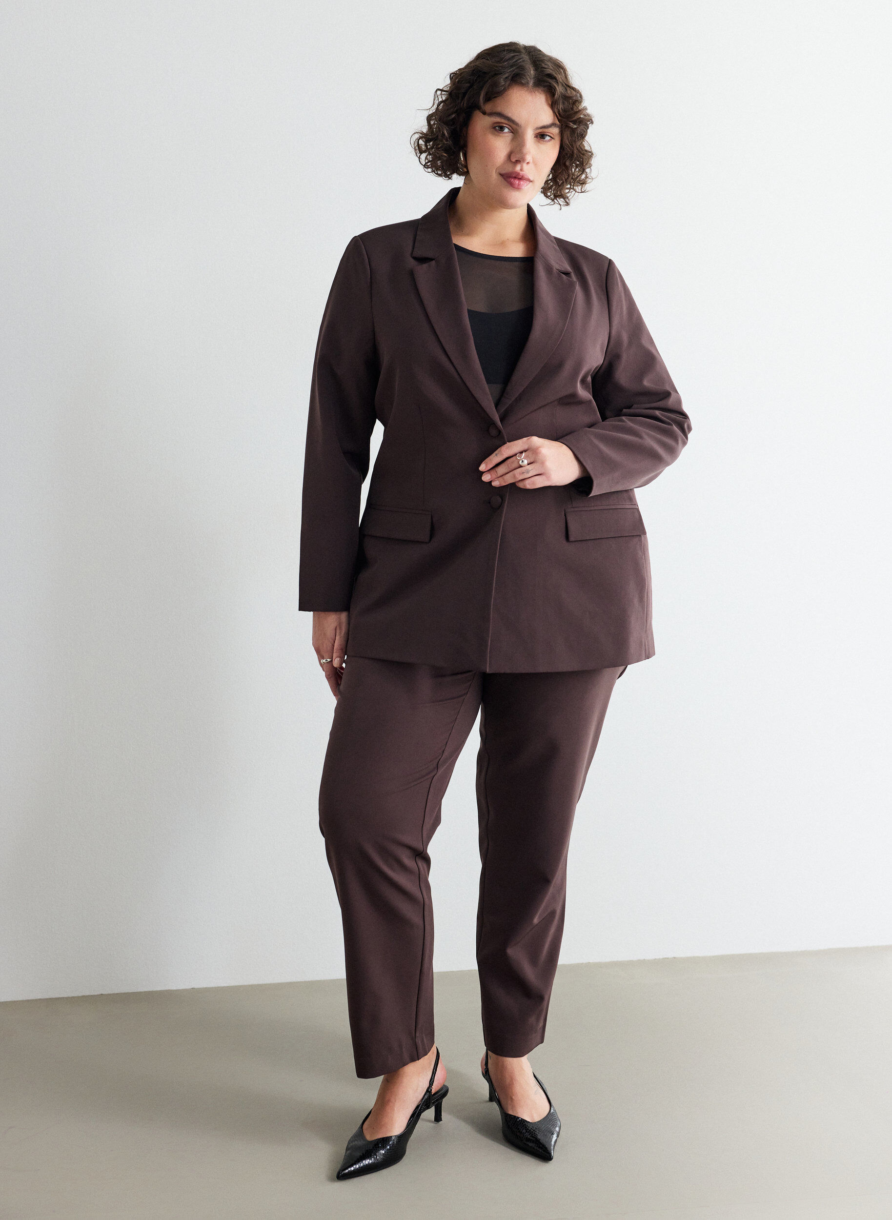 ZizzifashionClassic blazer with button fastening, Brown, Model image number 1