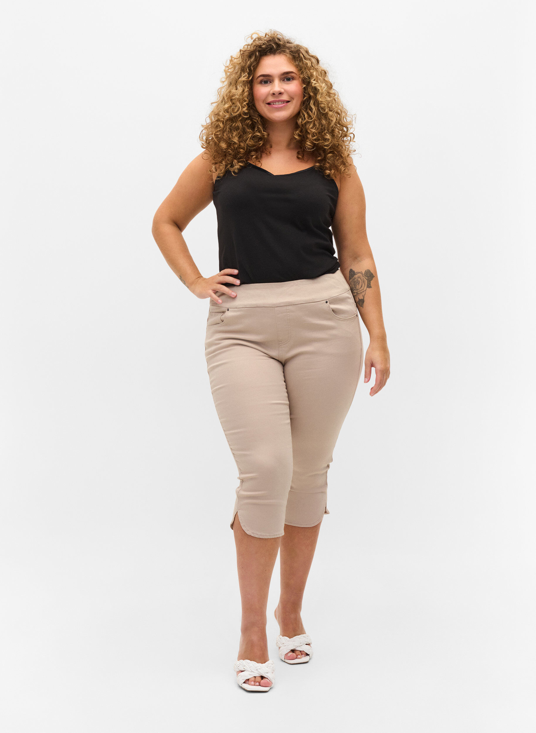 Zizzifashion Close fitting cotton blend capris, Rainy Day, Model image number 0