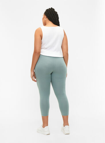 Basic 3/4 leggings in viscose, Chinois Green, Model image number 1