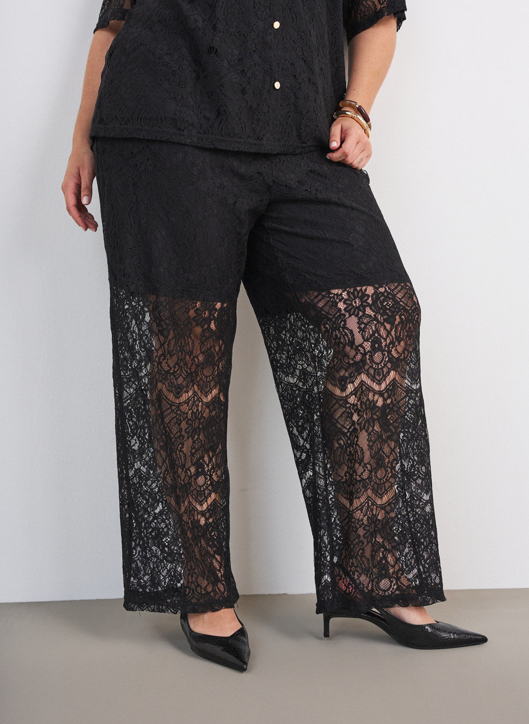 ZizzifashionLace trousers with straight legs and inner shorts, Black, Model image number 2