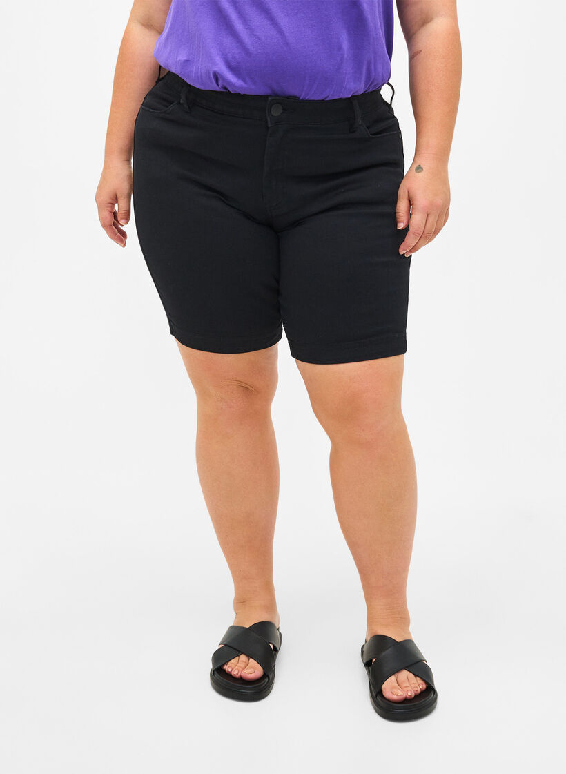Slim fit Emily short with a regular waist, Black, Model image number 3