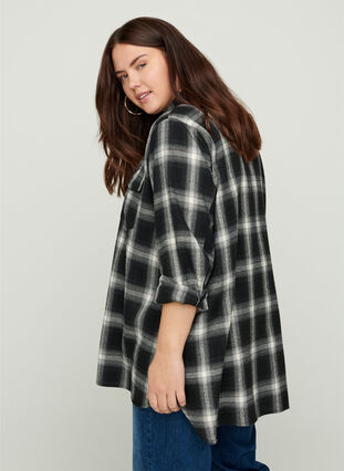 Checked shirt with chest pockets, Black checked, Model image number 1