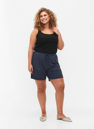 Loose-fitting viscose shorts with ribbing, Umbre Blue, Model image number 3
