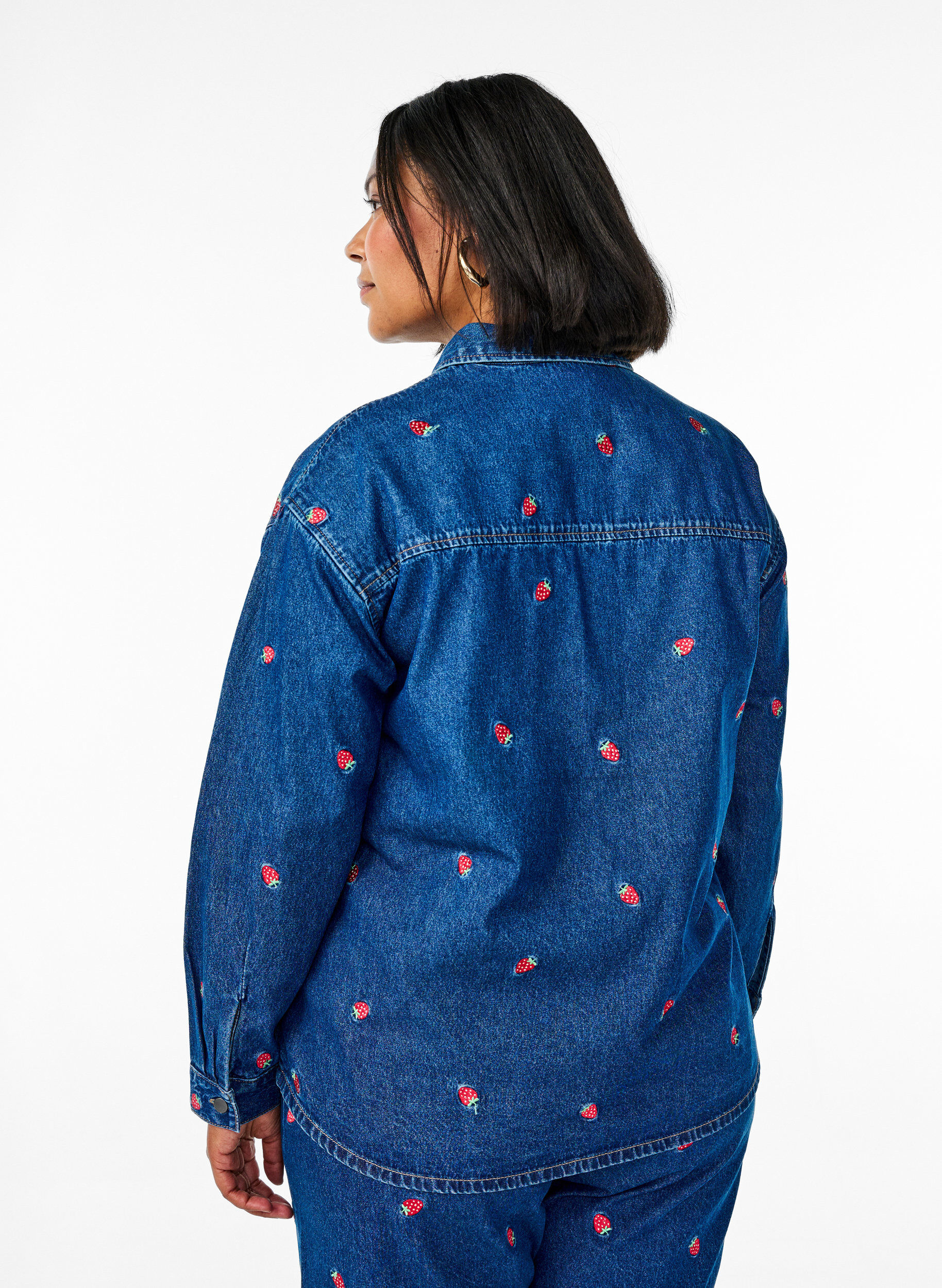 Zizzifashion Denim shirt with embroidered strawberries, Blue, Model image number 2