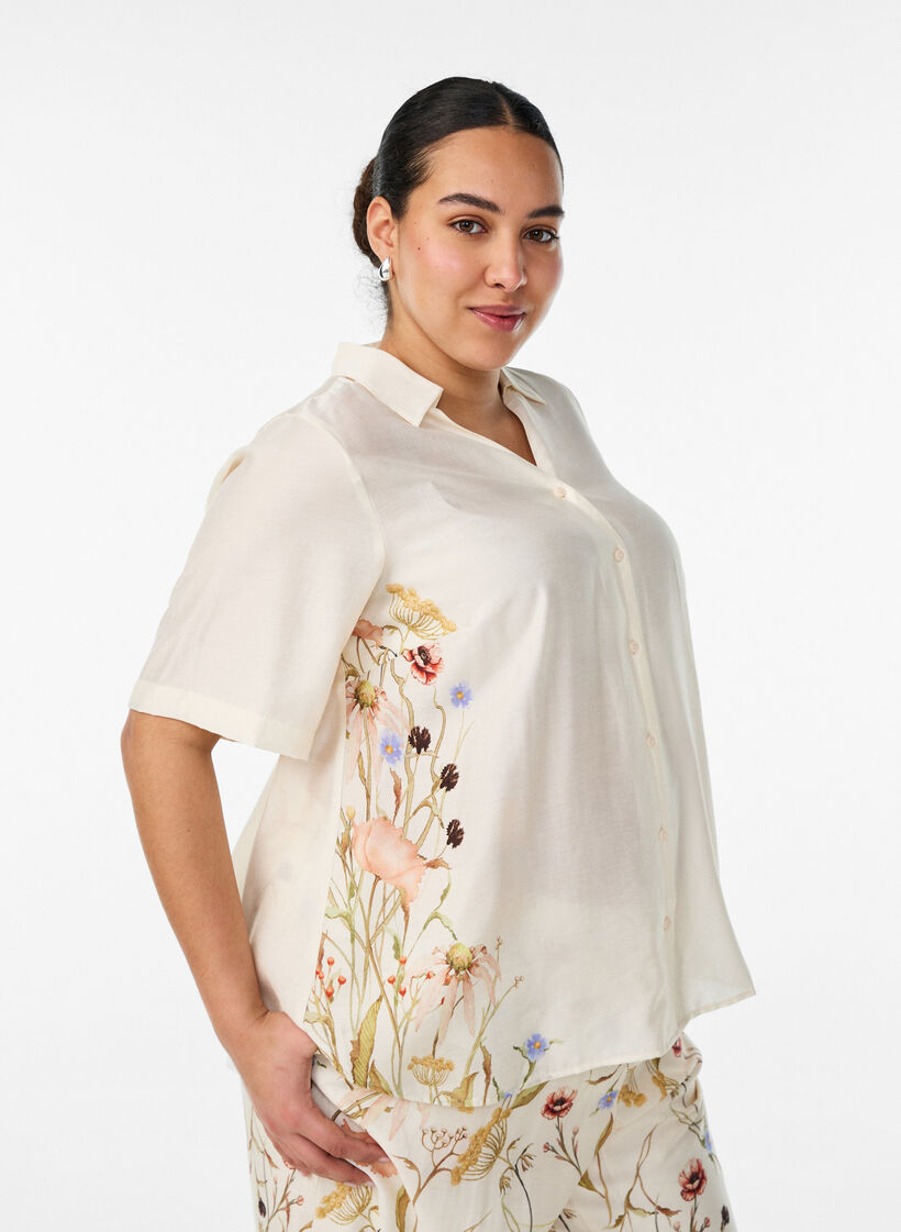 Shirt blouse with elbow-length sleeves and floral details, Beige, Model image number 0