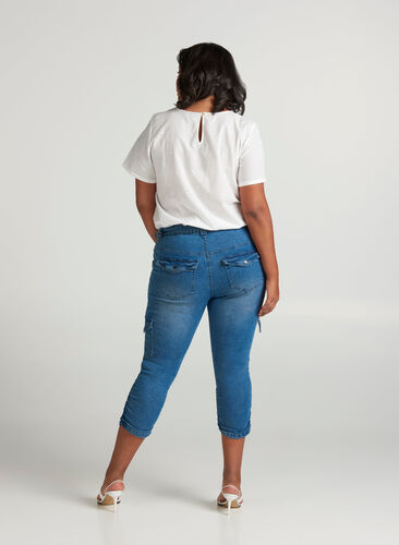 Nille cropped jeans, Blue denim, Model image number 0