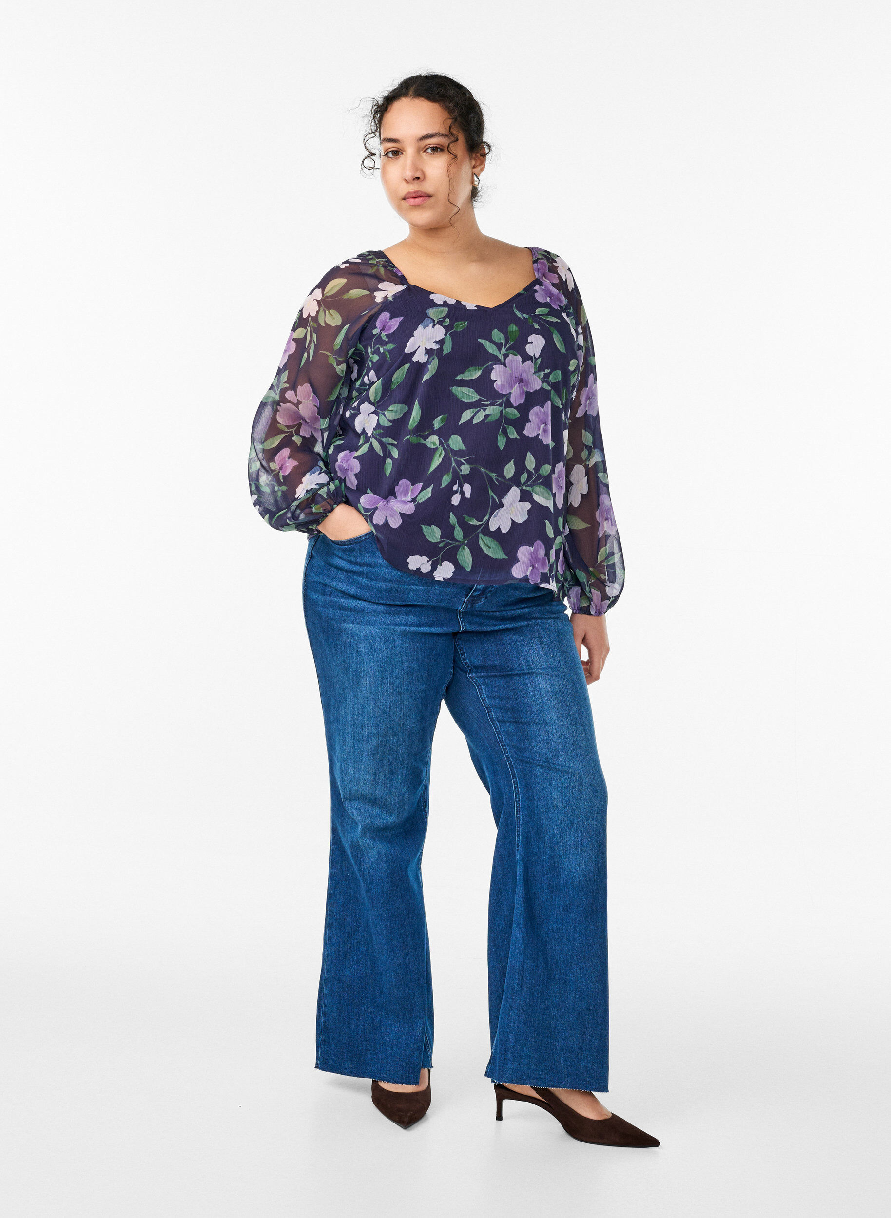 Zizzifashion Chiffon blouse with floral print and long sleeves, Blue, Model image number 1