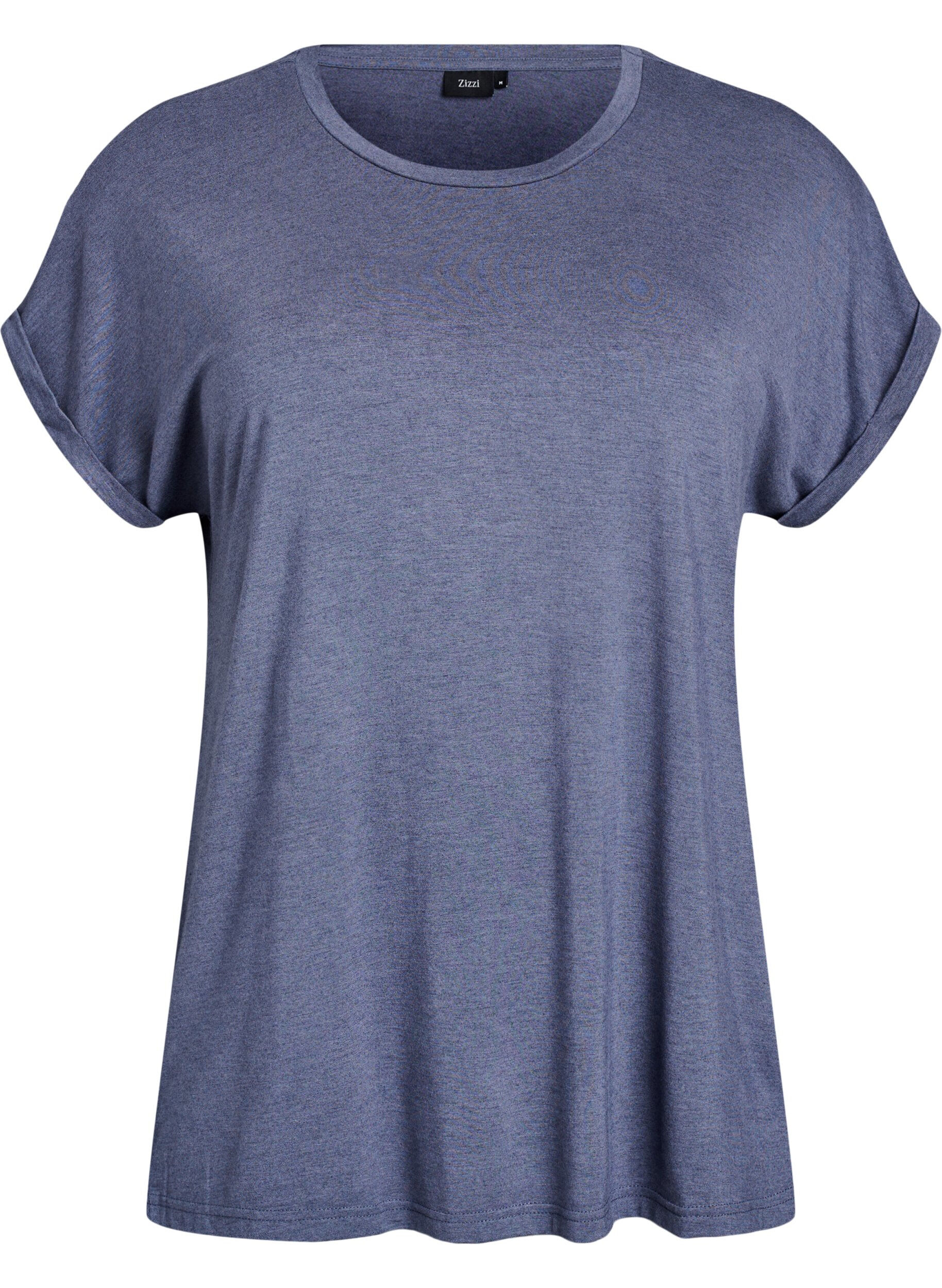 Loose t-shirt with round neck