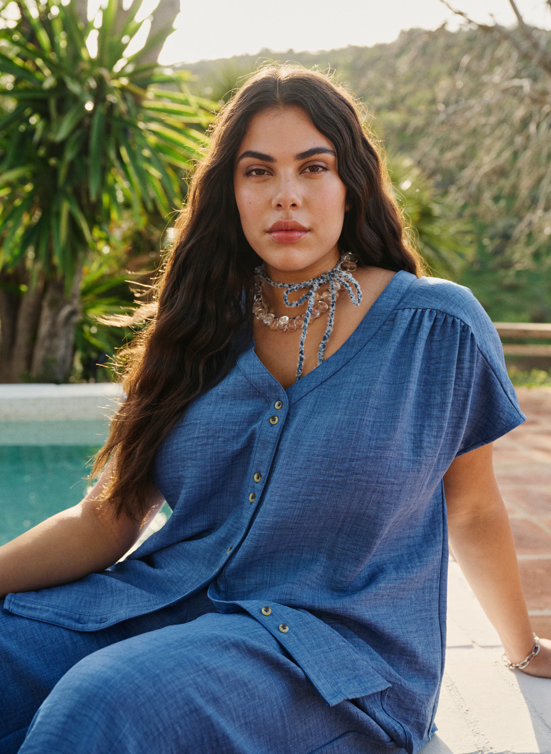 Zizzifashion V-neck shirt blouse with short sleeves, Blue, Image image number 0