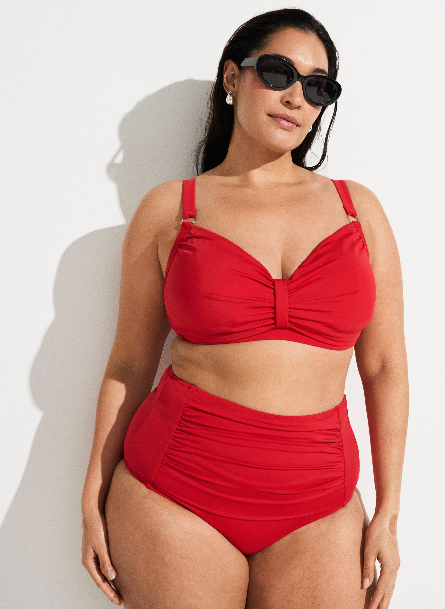 Bikini bottoms with high waist