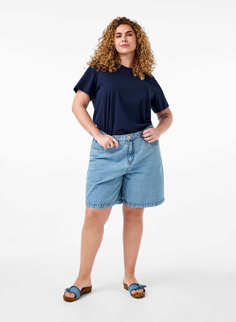 Basic cotton T-shirt with round neck, Blue, Model image number 1