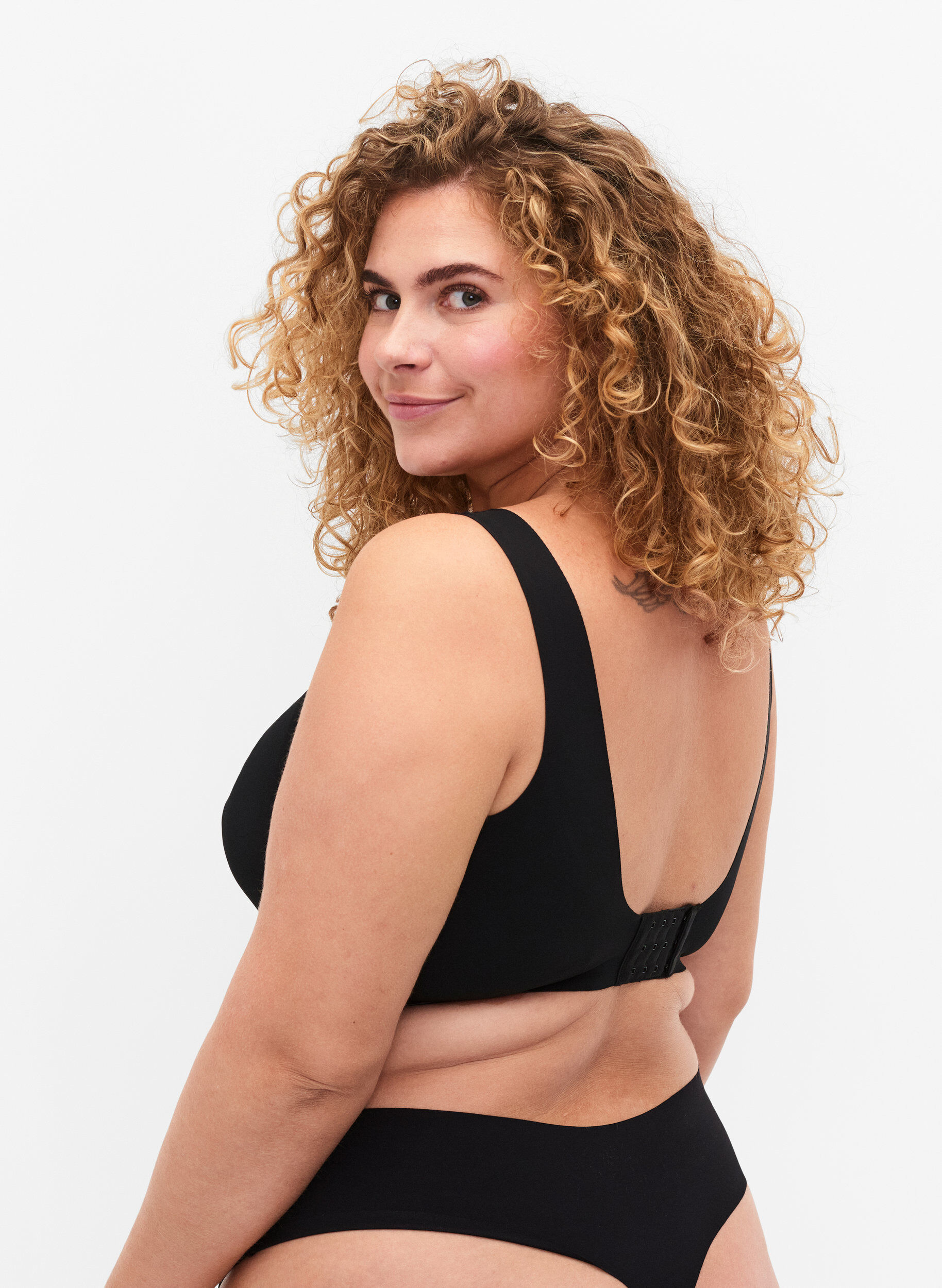 Zizzifashion Bra with removable insert, Black, Model image number 1