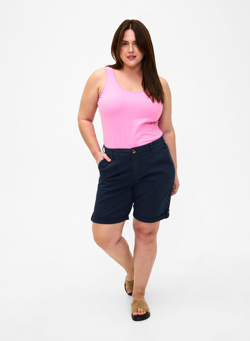 Chino shorts with pockets, Navy Blazer, Model image number 3