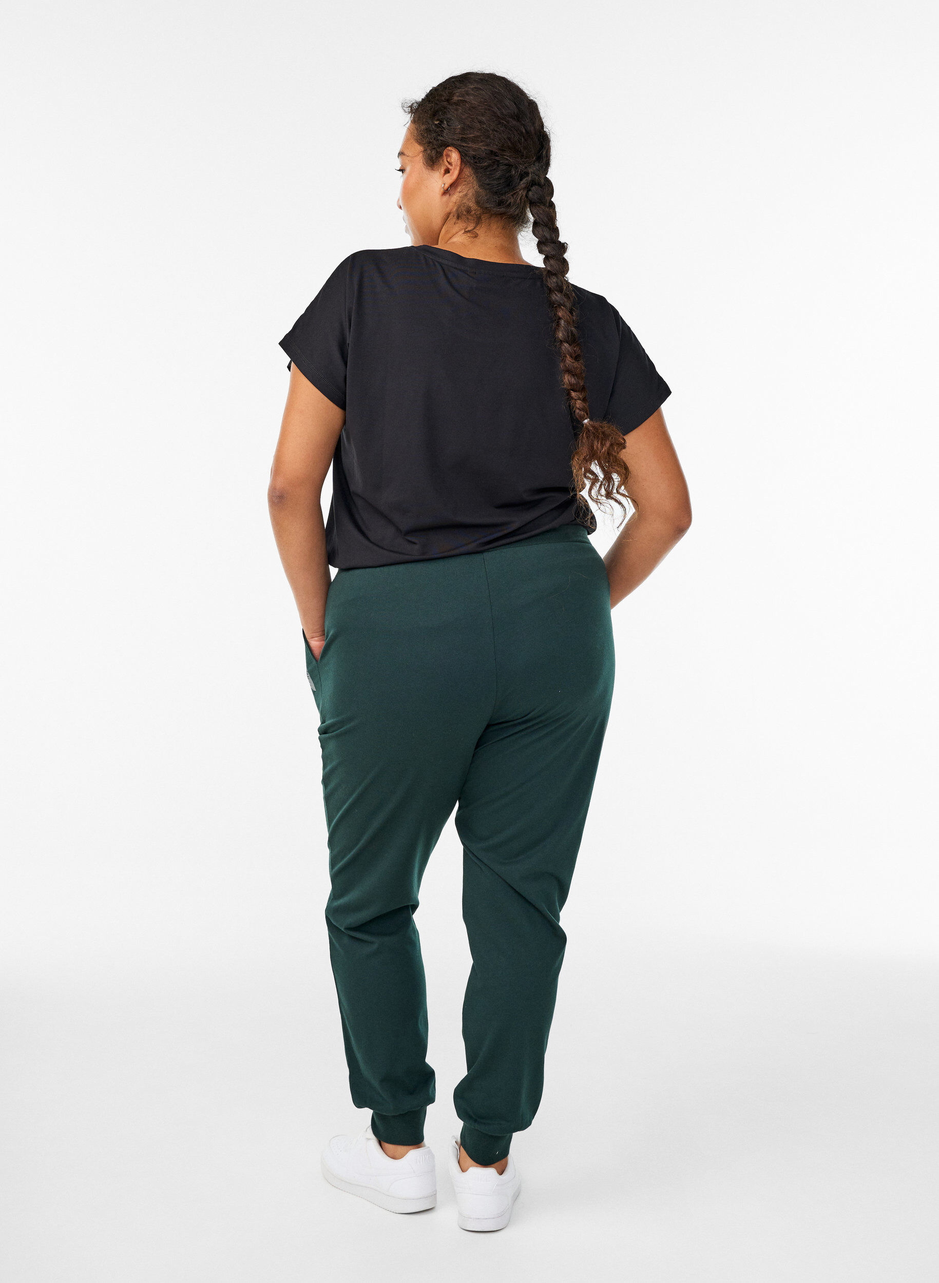 Zizzifashion Loose workout trousers with pockets, Green, Model image number 1
