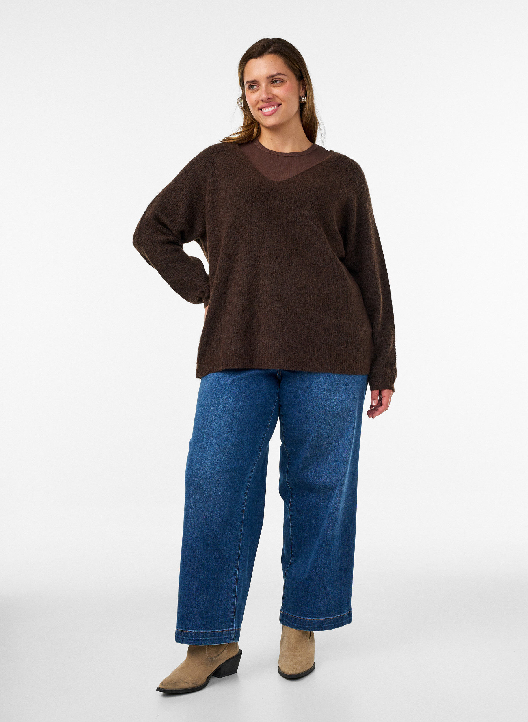 ZizzifashionKnitted blouse with V-neck and raglan sleeves, Brown, Model image number 1