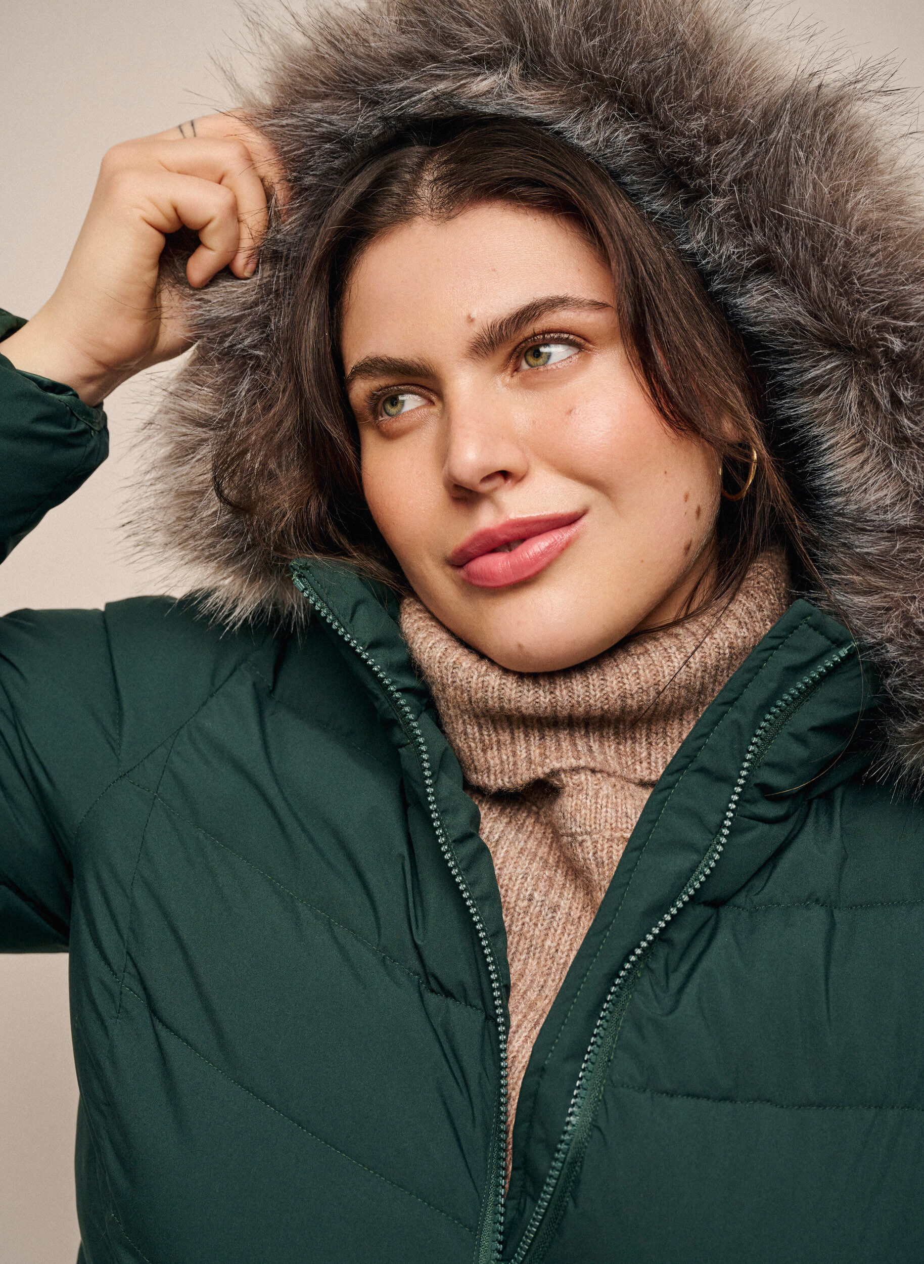 ZizzifashionShort puffer jacket with hood, Green, Image image number 0