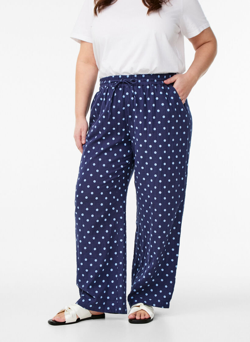 Loose trousers in cotton muslin with polka dots, Blue, Model image number 2
