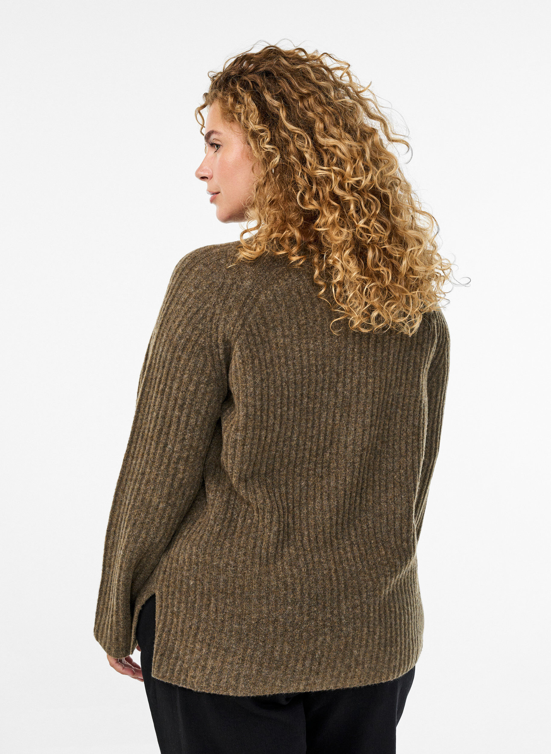 Zizzifashion Ribbed jumper with decorative buttons, Brown, Model image number 2
