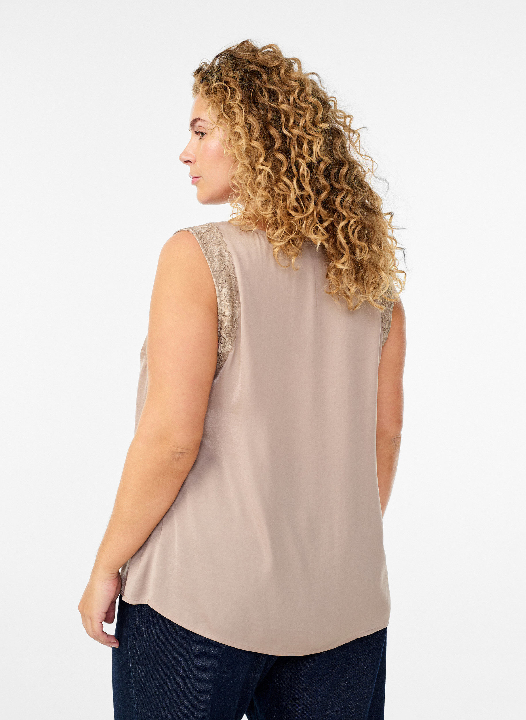 Zizzifashion Sleeveless top with lace, Beige, Model image number 2