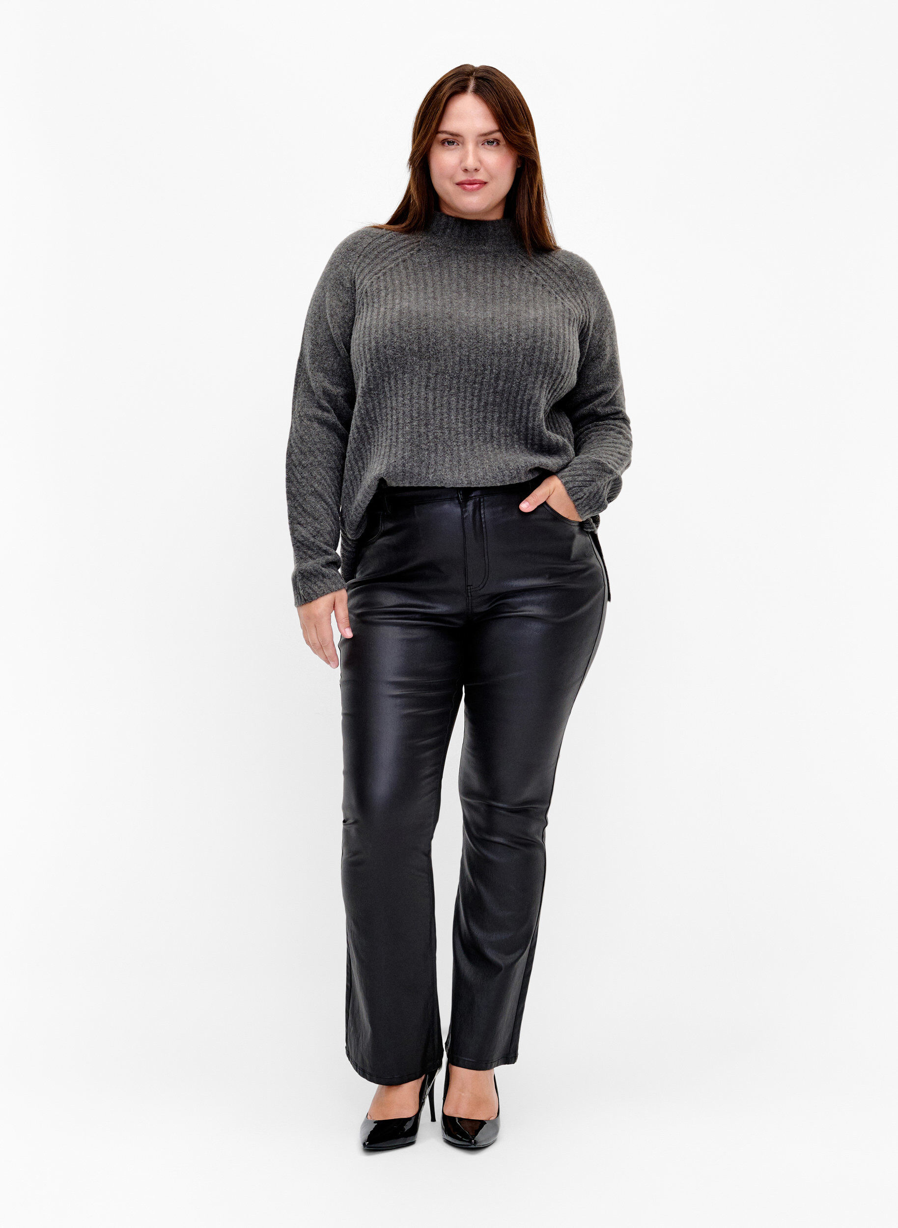 Zizzifashion Coated Ellen jeans with bootcut, Black, Model image number 0