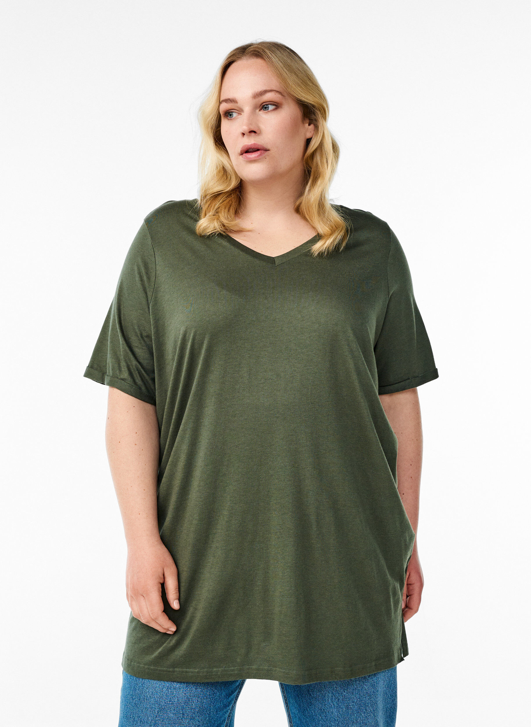 Zizzifashion Single colour oversized t-shirt with v-neck, Green, Model image number 0
