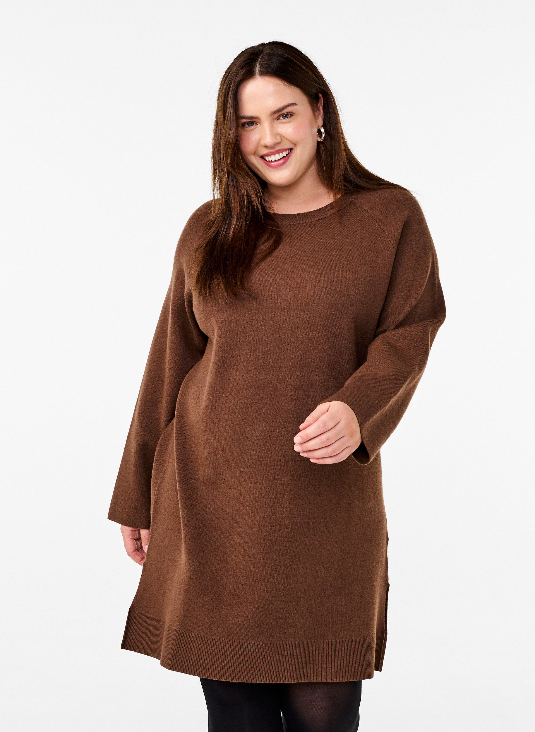 Zizzifashion Knitted dress with a round neck and slit, Brown, Model image number 0