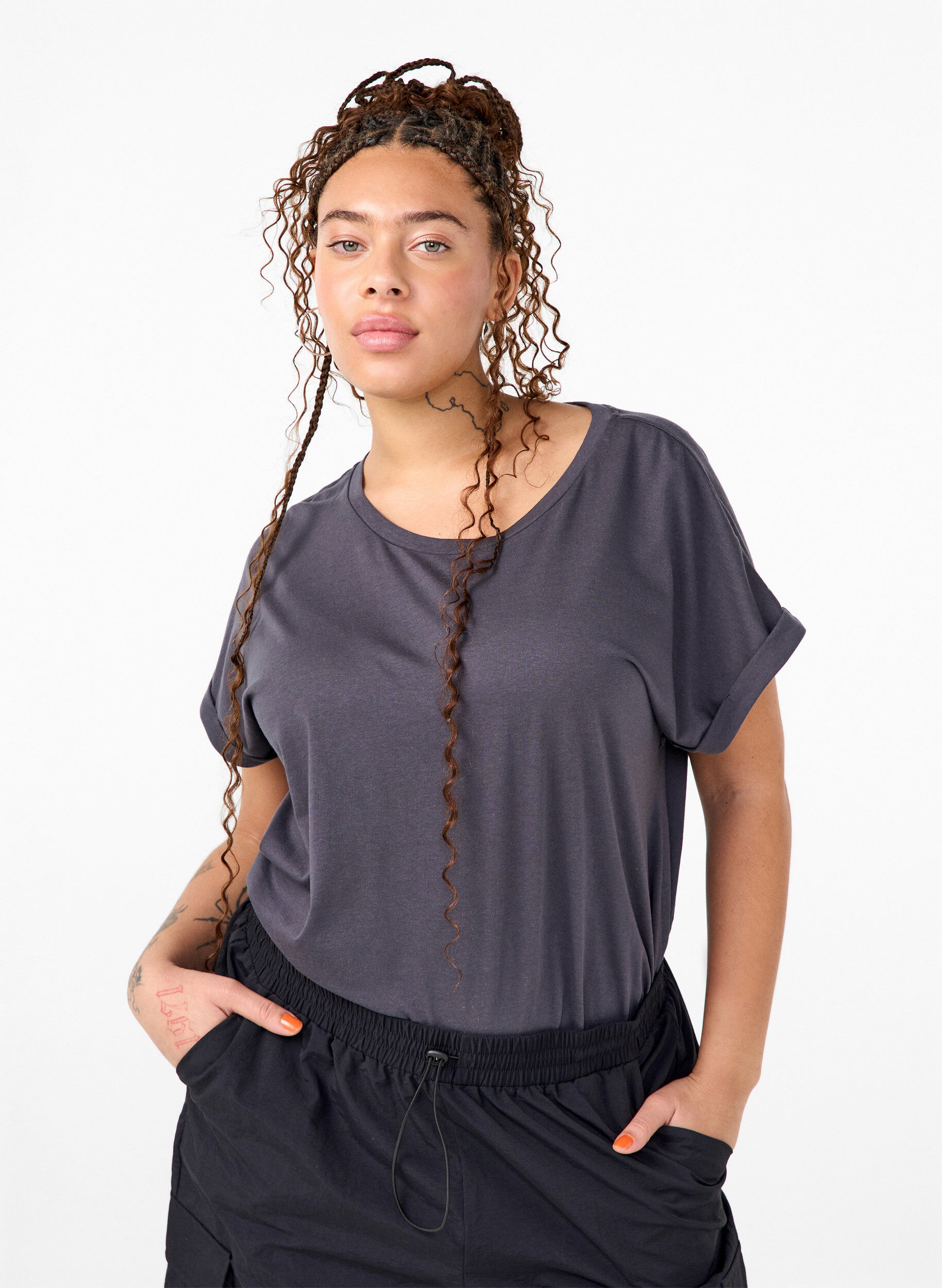 Short sleeve cotton blend T-shirt, Dark Grey, Model