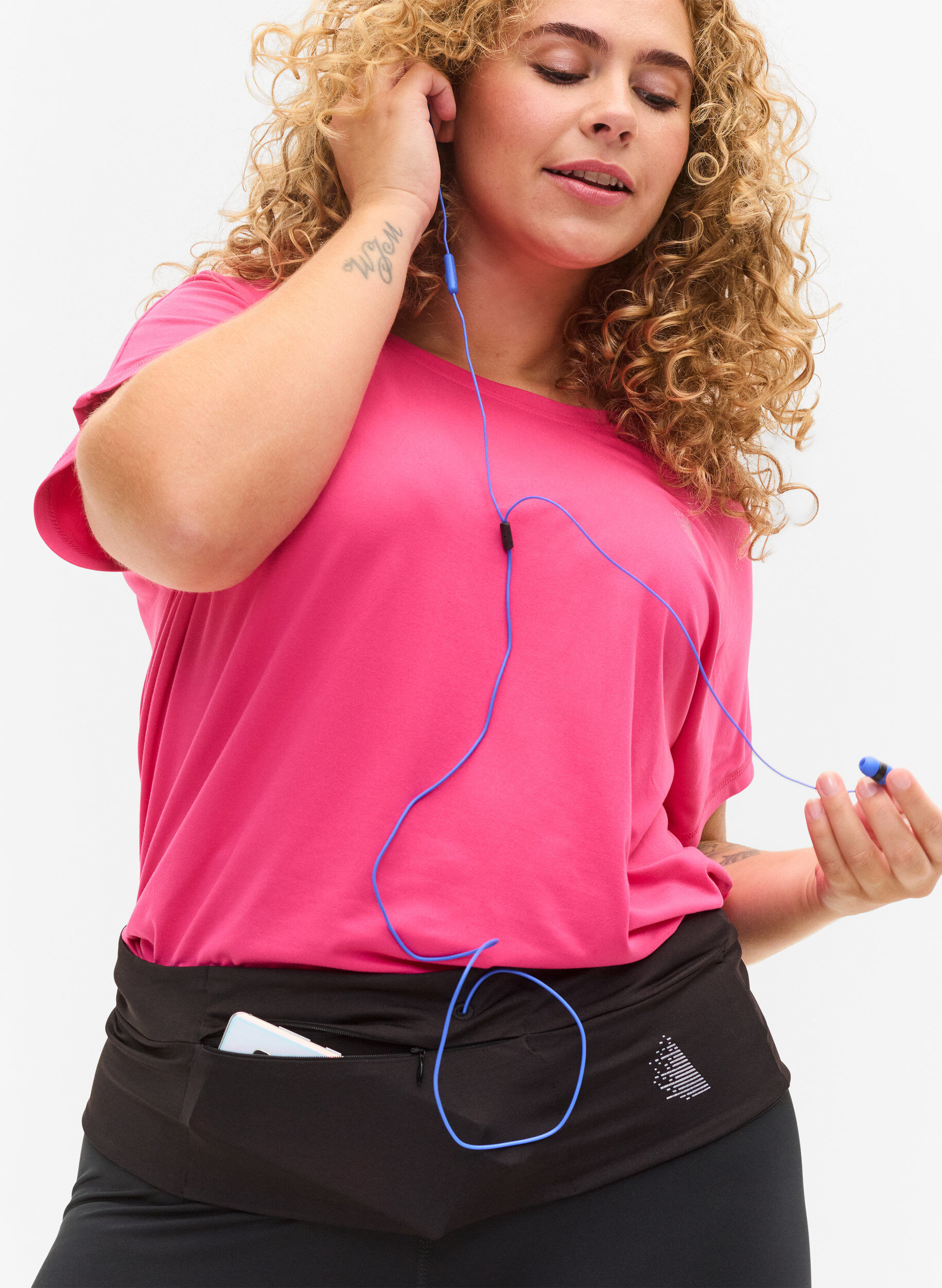 Zizzifashion Reflector running belt with pockets, Black, Model image number 2