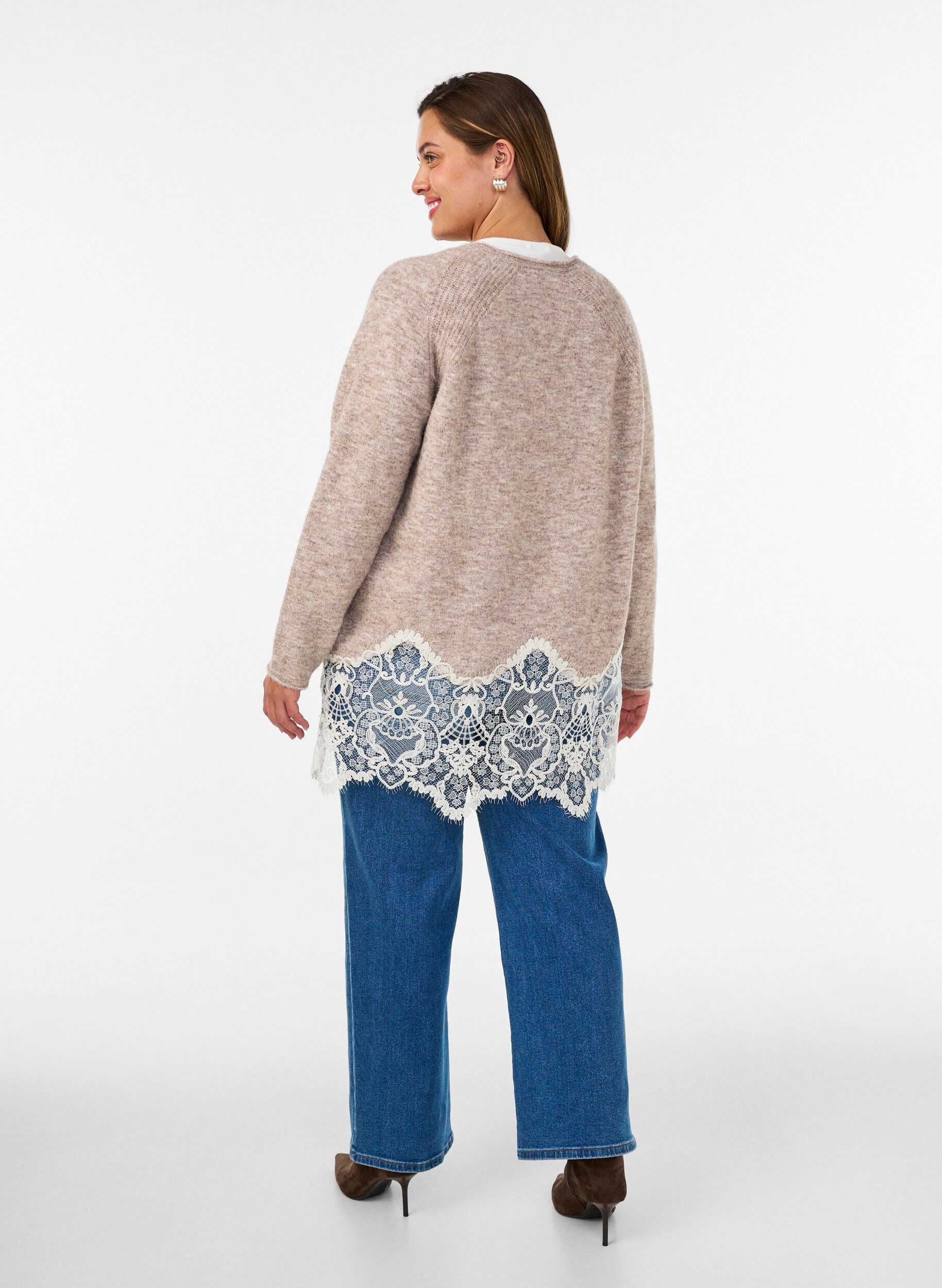 ZizzifashionKnitted blouse with raglan sleeves and a wide lace trim, Beige, Model image number 2