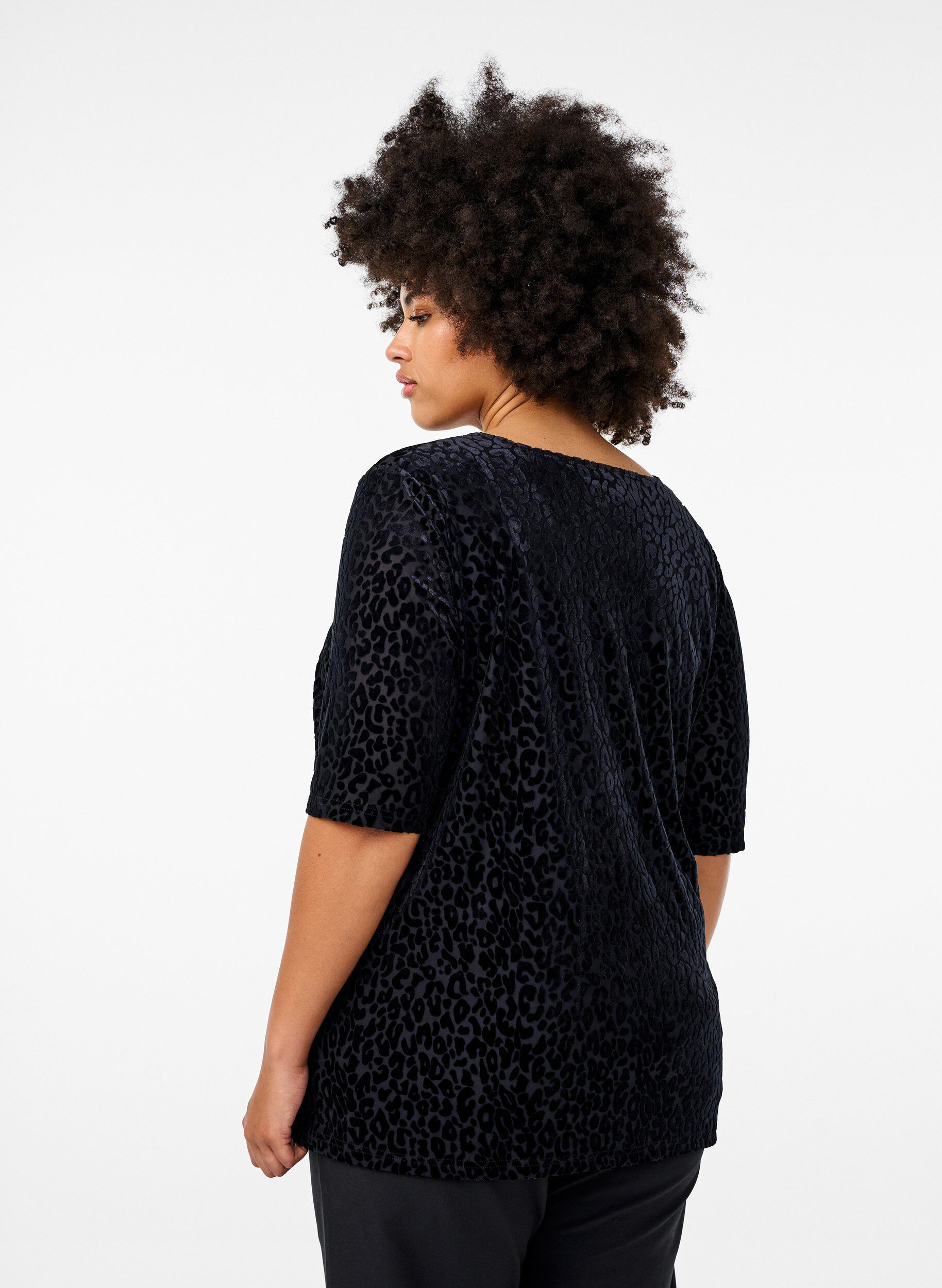 Zizzifashion Blouse with short sleeves and leopard print, Black, Model image number 2