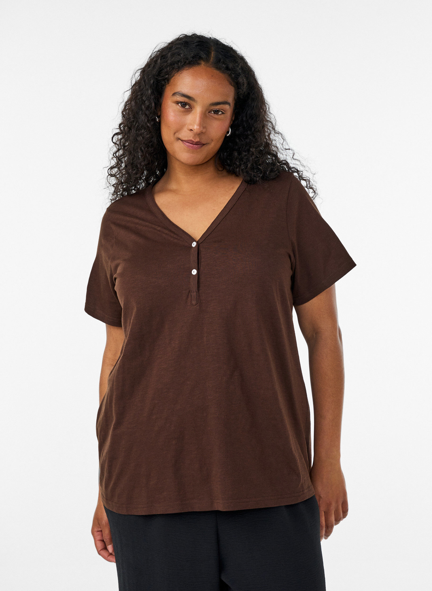 T-shirt with button detail, Brown, Model