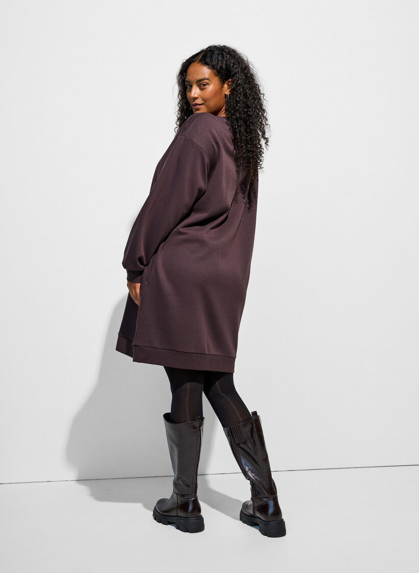 Loose sweatshirt dress with pockets, Brown, Model image number 2