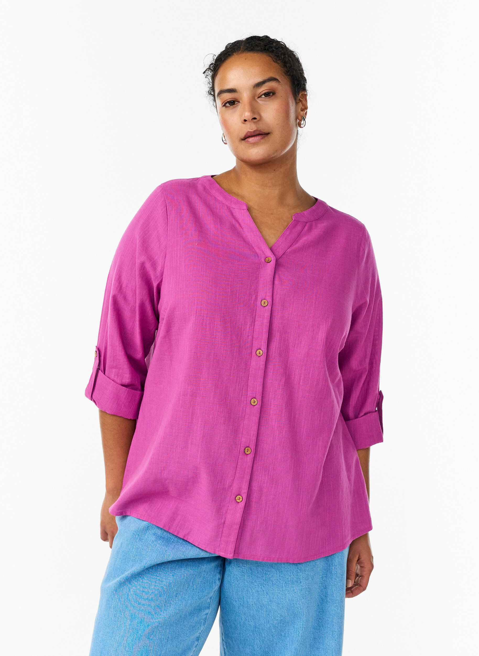 Cotton shirt blouse with V-neck, Pink, Model
