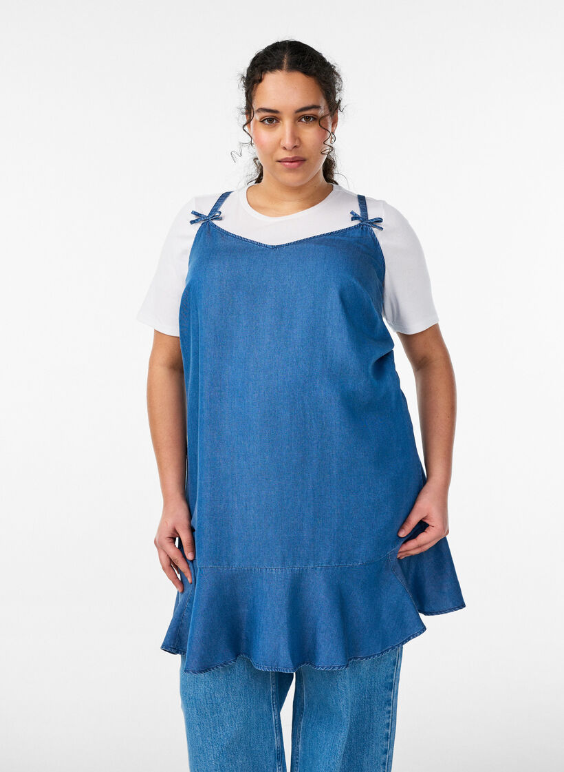 Knee-length strap dress in TENCEL&trade; Lyocell with a denim look, Blue, Model