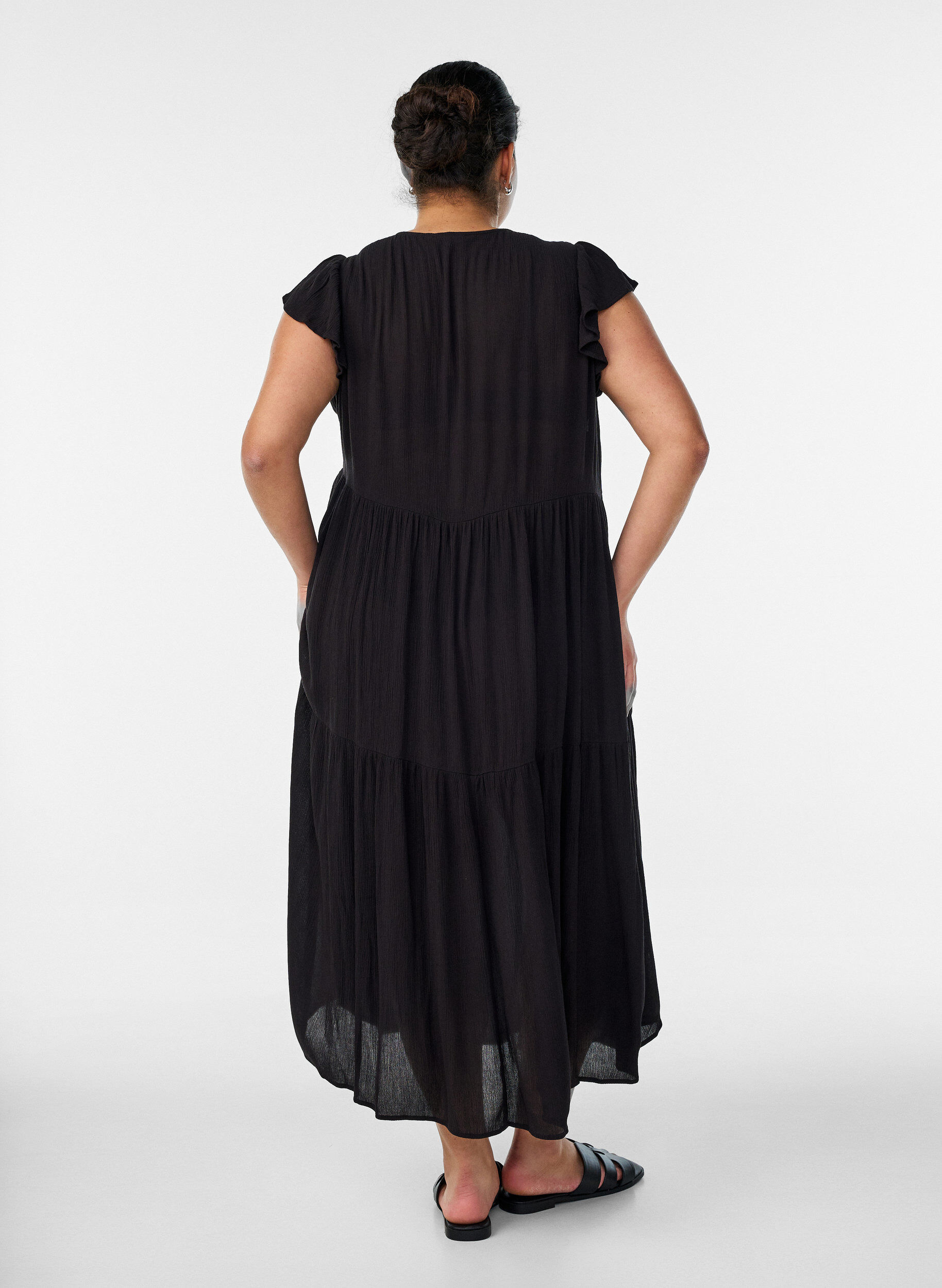 Zizzifashion Midi dress in viscose with ruffle sleeves, Black, Model image number 1