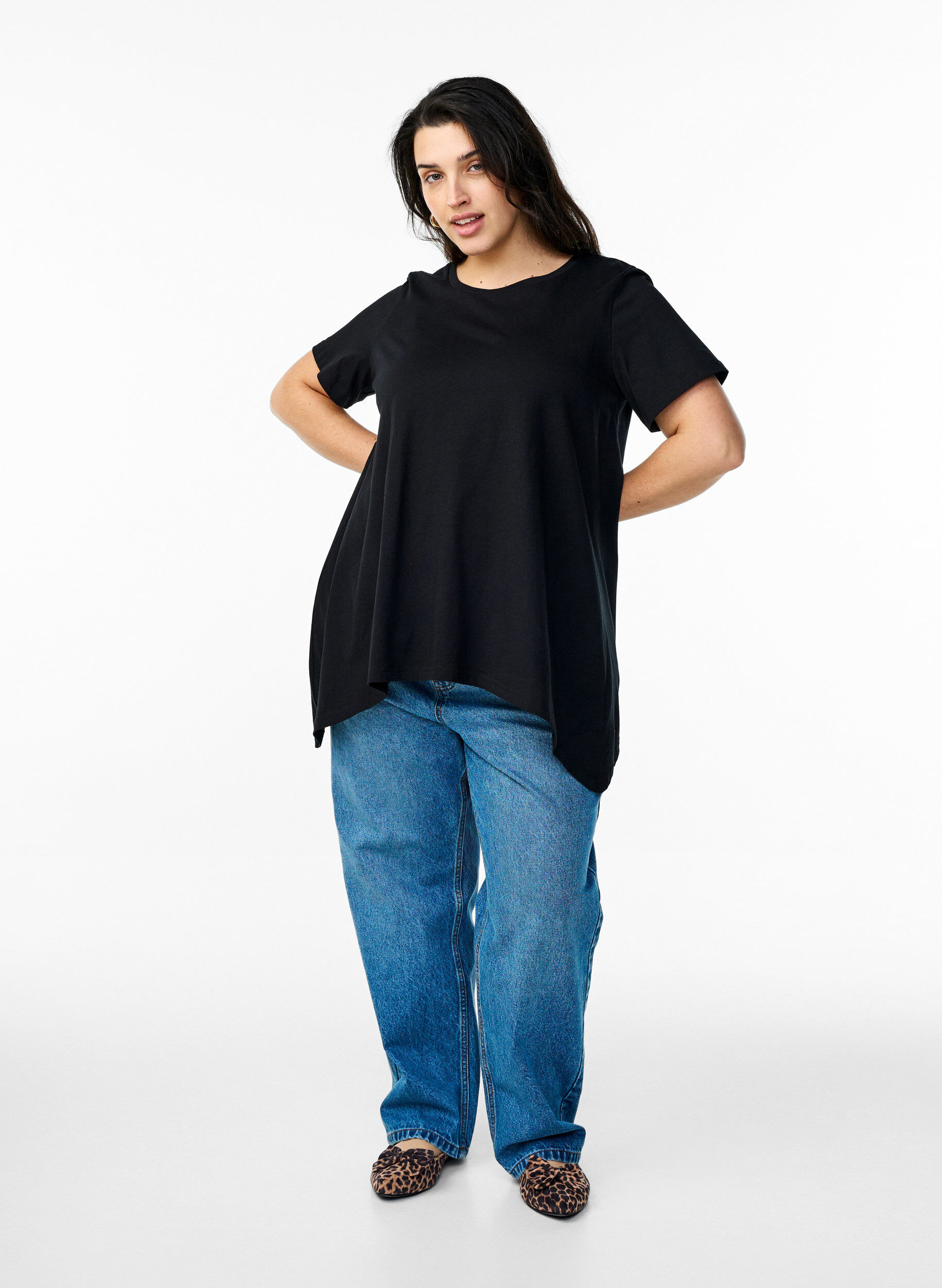 Zizzifashion T-shirt with a round neck and A-line shape, Black, Model image number 1