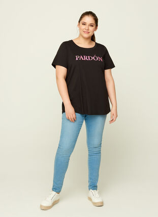 Cotton t-shirt with print, Black, Model image number 2