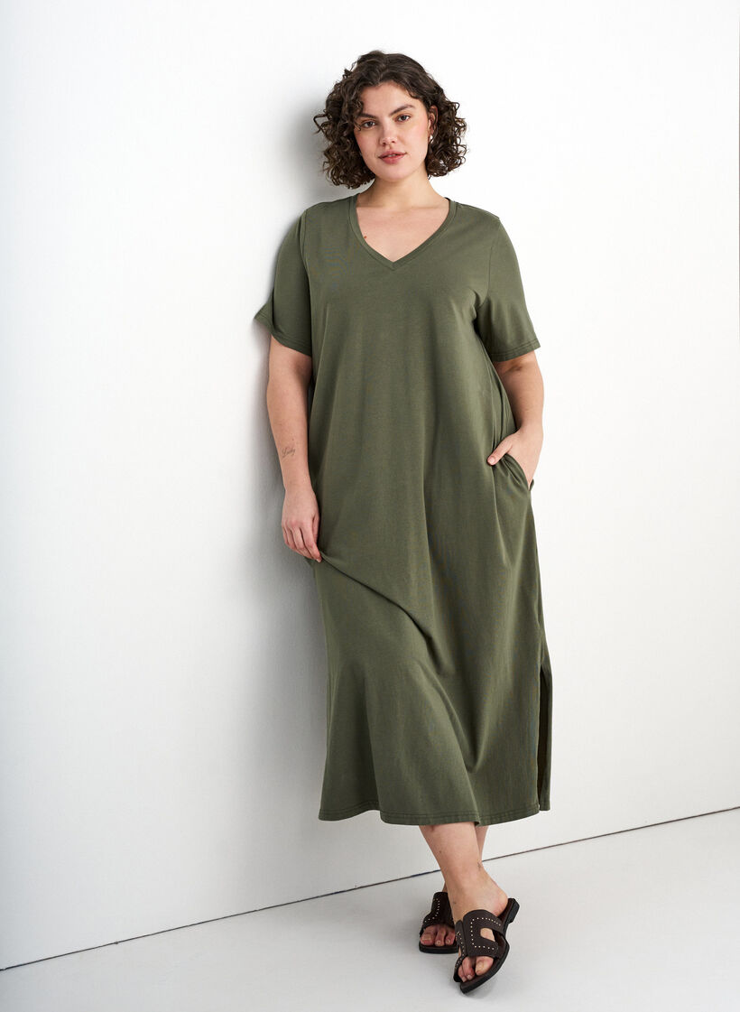 Midi T-shirt dress with a V-neck, 2151, Image image number 0
