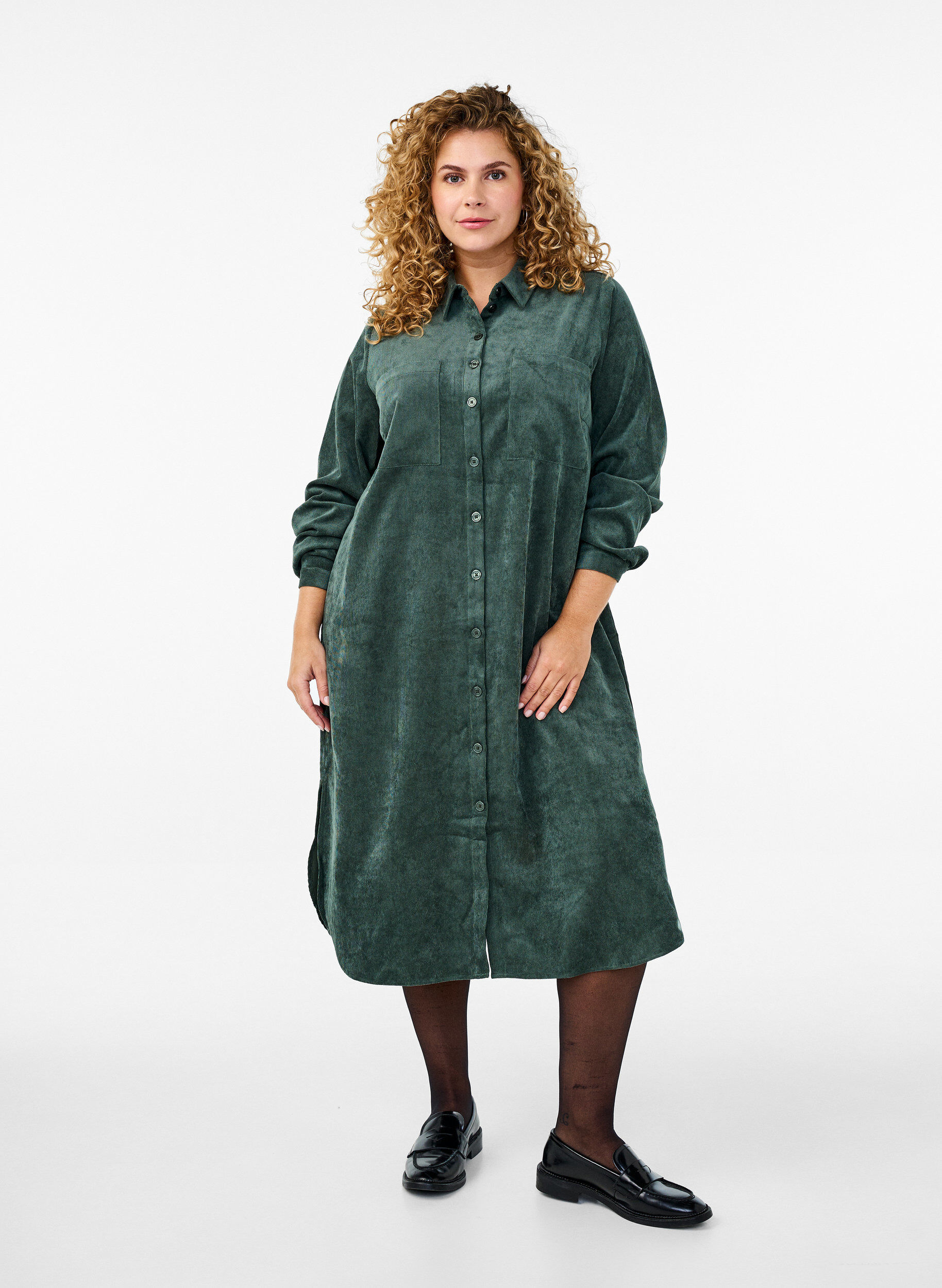 Zizzifashion Long corduroy shirt dress with buttons, Dark Forest, Model image number 0