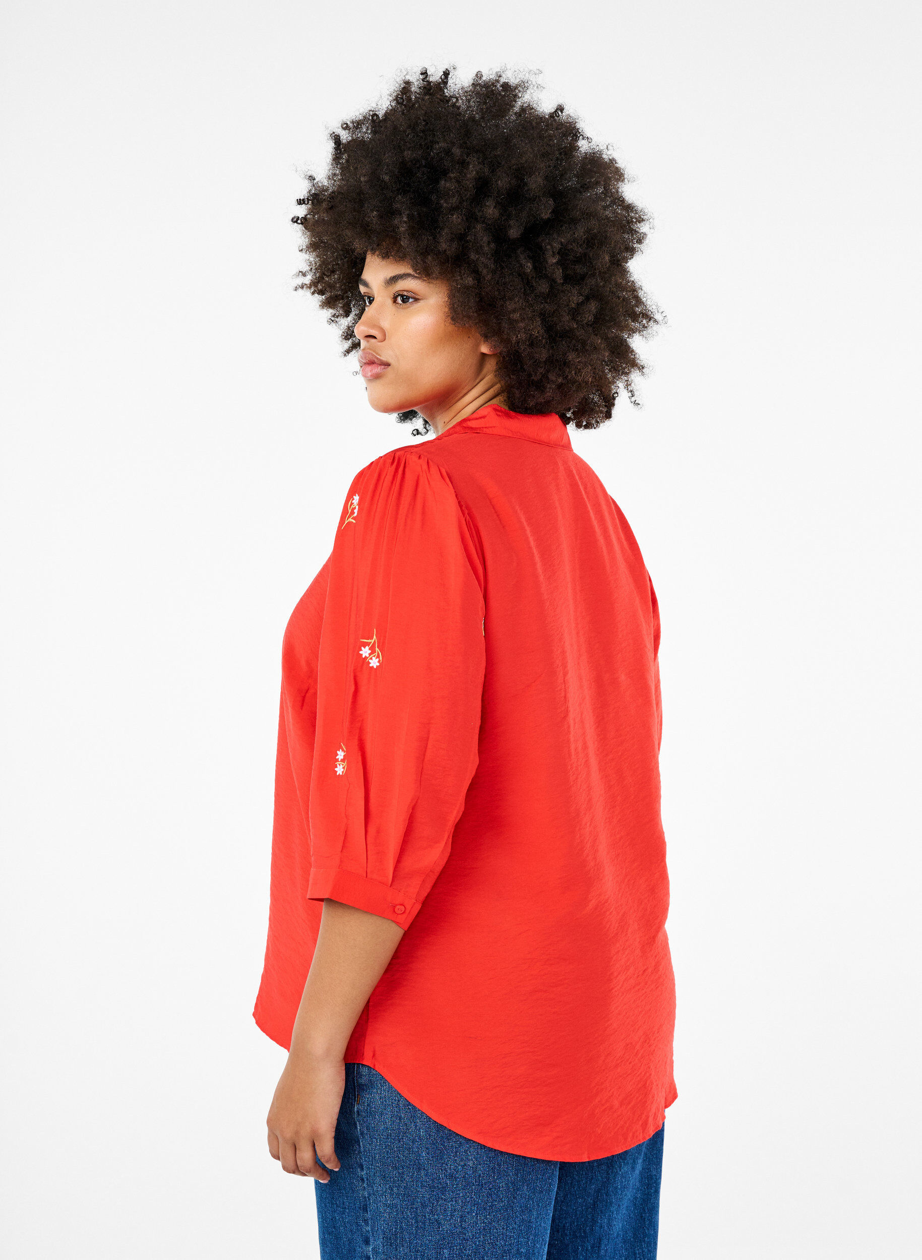 Zizzifashion Blouse with 3/4 sleeves and floral embroidery, Flame Scarlet, Model image number 1
