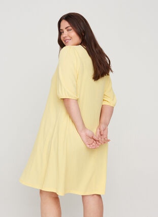 Dress with puff sleeves and V-neck, Mellow Yellow, Model image number 1